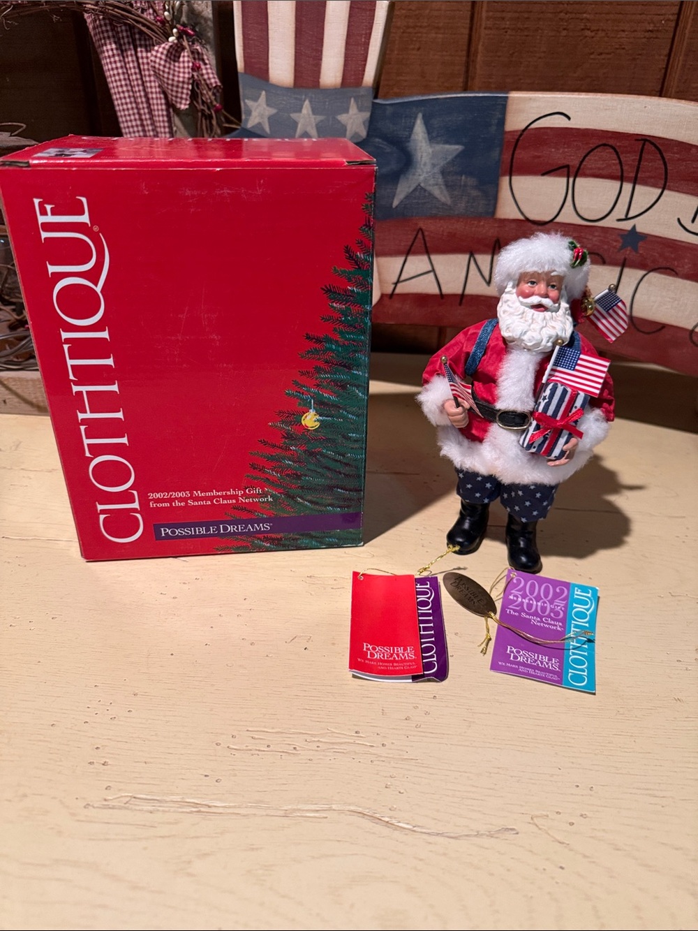 Clothtique Possible Dreams Patriotic Santa Holiday Figurine - Red/White/Blue